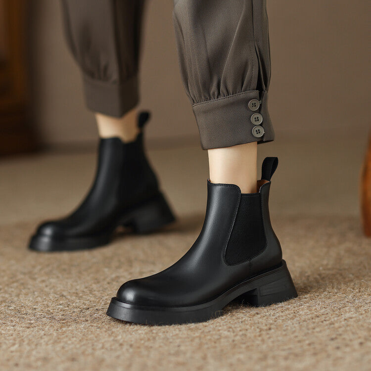 Bottes CHIC à talon moyen épais et bout rond